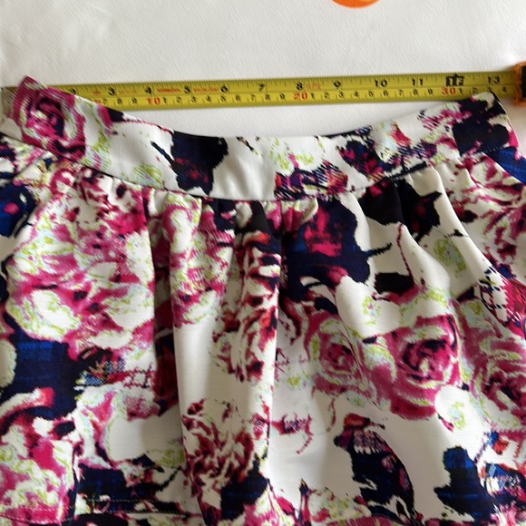 EXPRESS FLORAL SKATER SKIRT. - Picture 10 of 11